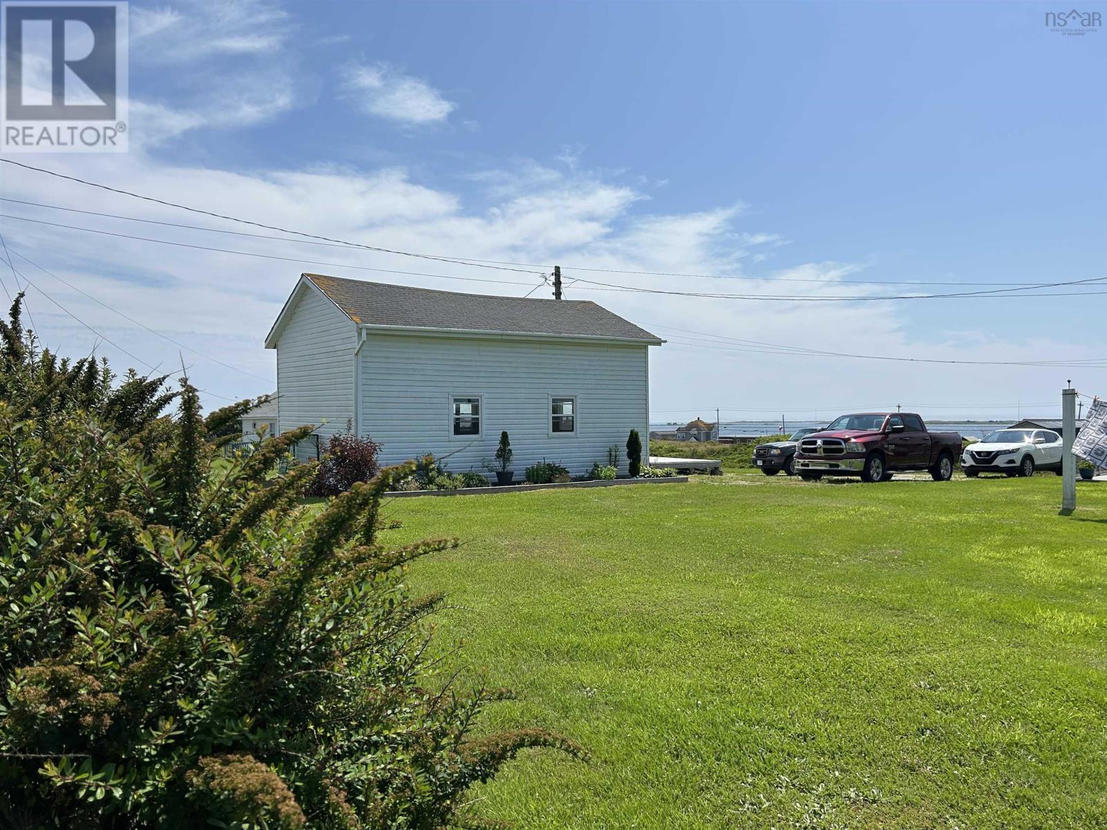 For sale 19 Earle Street, Clark's Harbour, Nova Scotia B0W1P0 202315687 REALTOR.ca