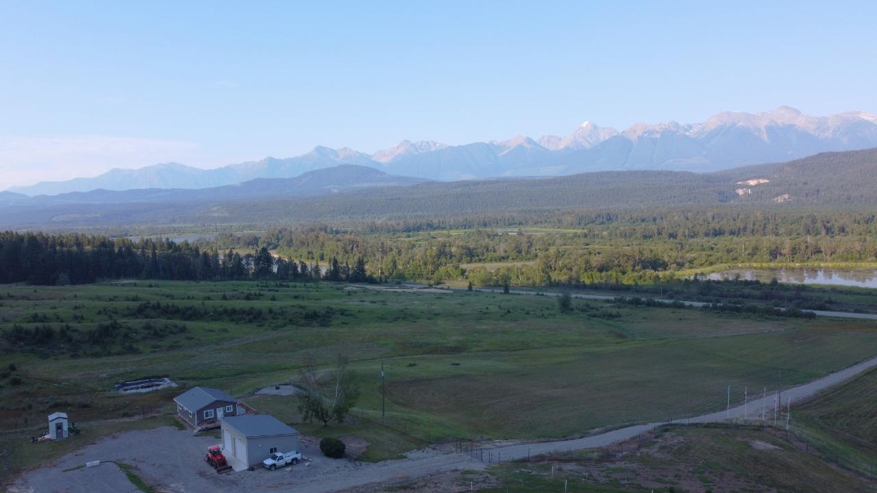 For sale 726 HIGHWAY 95, Spillimacheen, British Columbia V0A1P0