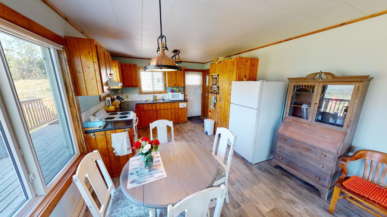 For sale 726 HIGHWAY 95, Spillimacheen, British Columbia V0A1P0