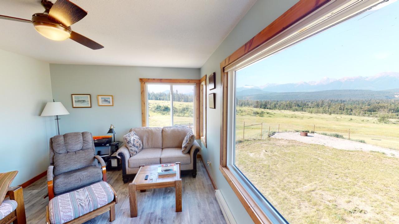 For sale 726 HIGHWAY 95, Spillimacheen, British Columbia V0A1P0