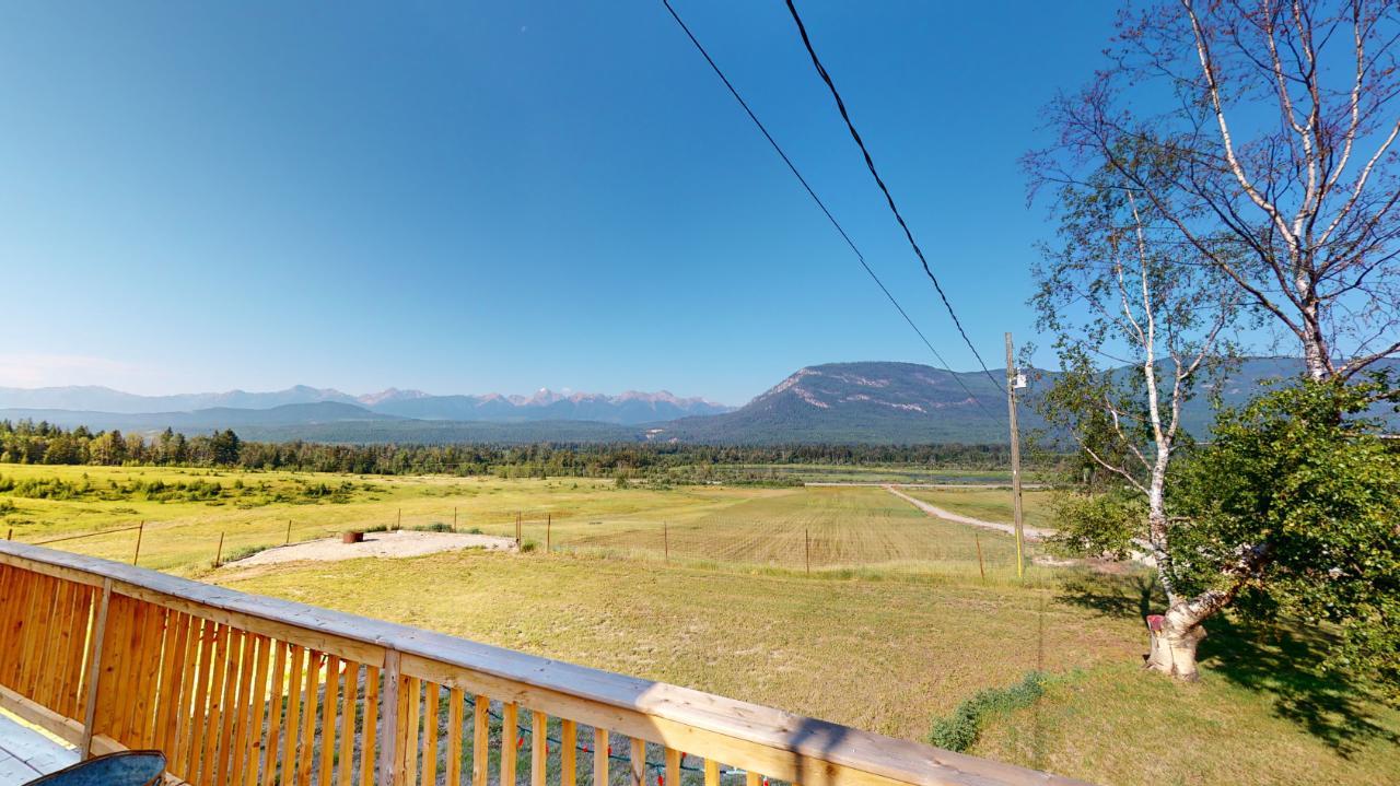 For sale 726 HIGHWAY 95, Spillimacheen, British Columbia V0A1P0