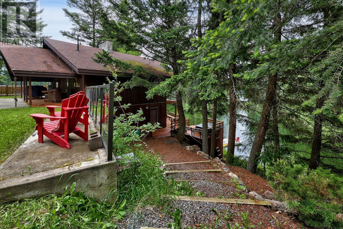 For sale 2556 GOLDEN HORN ROAD, Heffley, British Columbia V0E1Z1