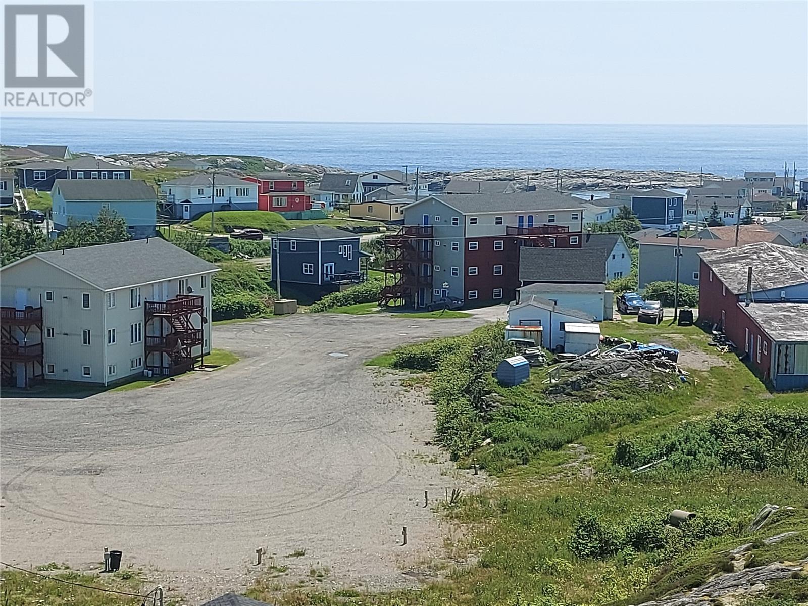 For sale: 16 AB and 18 Currie Avenue, Port aux Basques, Newfoundland &  Labrador A0M1C0 - 1255219 | REALTOR.ca