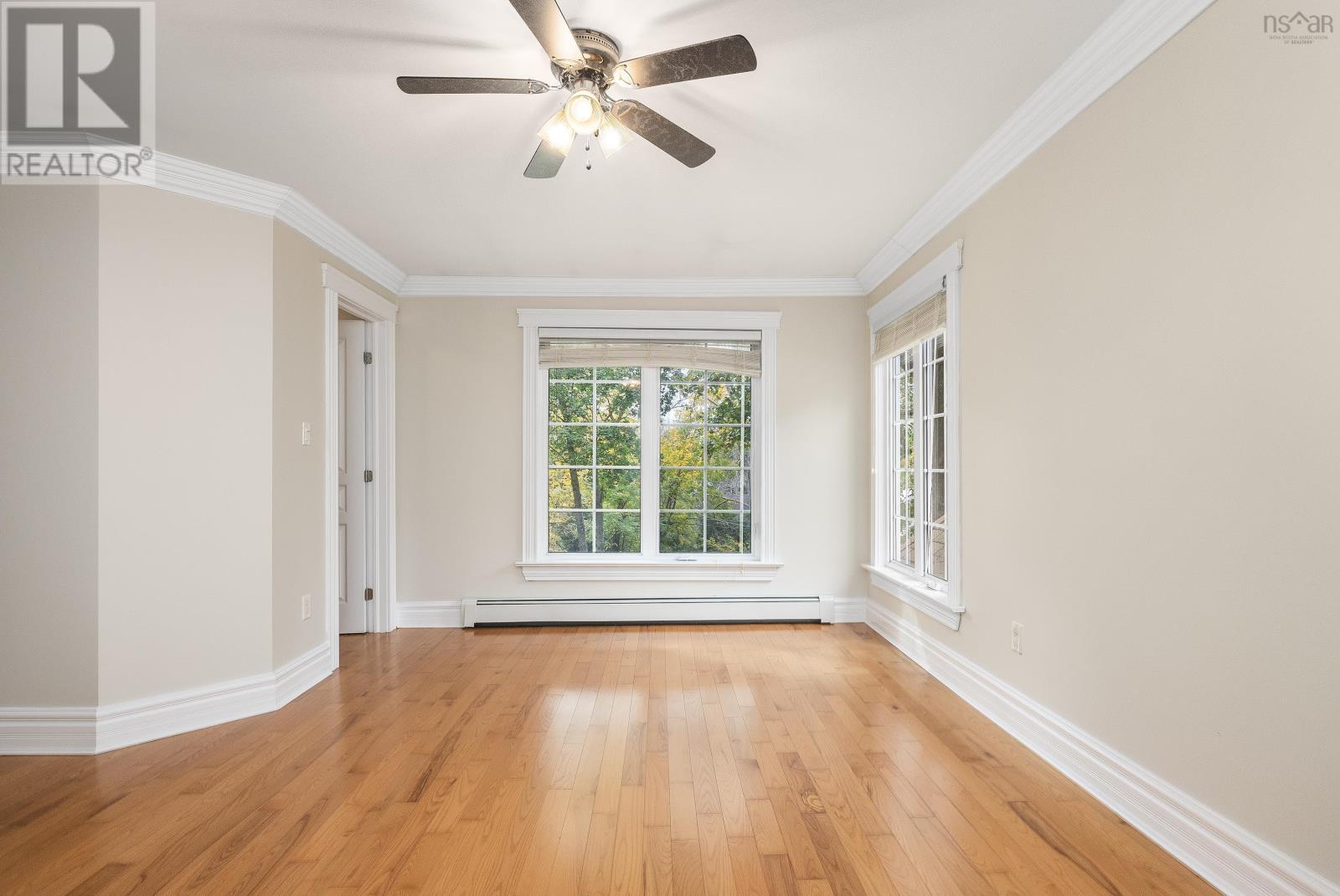 For sale 650 Shore Drive, Bedford, Nova Scotia B4A2E1 202315862