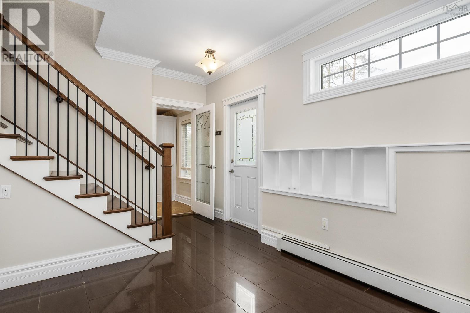 For sale 650 Shore Drive, Bedford, Nova Scotia B4A2E1 202315862