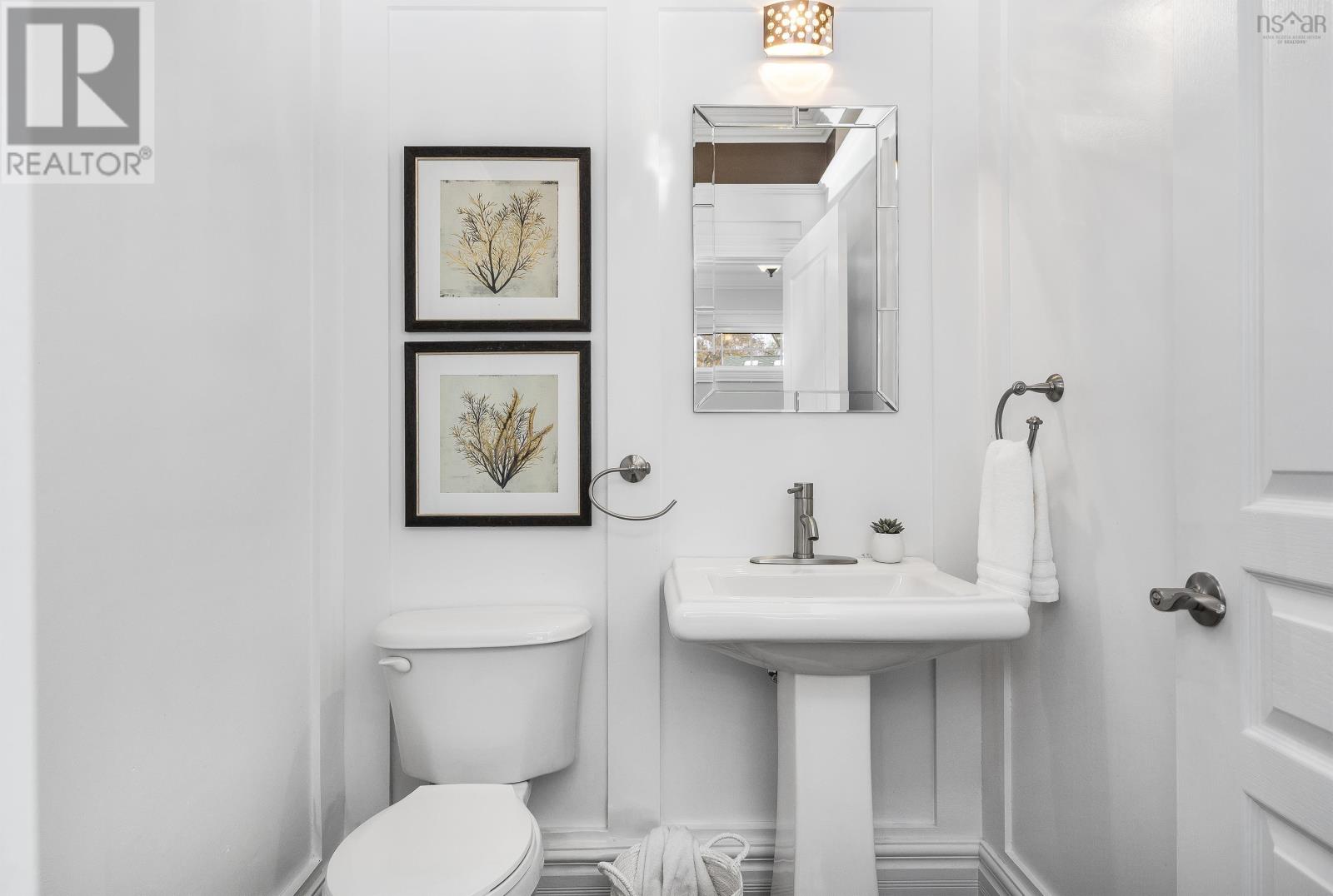 For sale 650 Shore Drive, Bedford, Nova Scotia B4A2E1 202315862