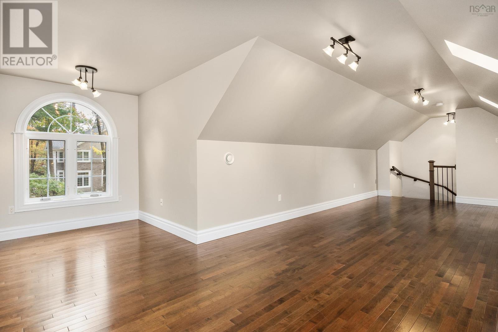 For sale 650 Shore Drive, Bedford, Nova Scotia B4A2E1 202315862