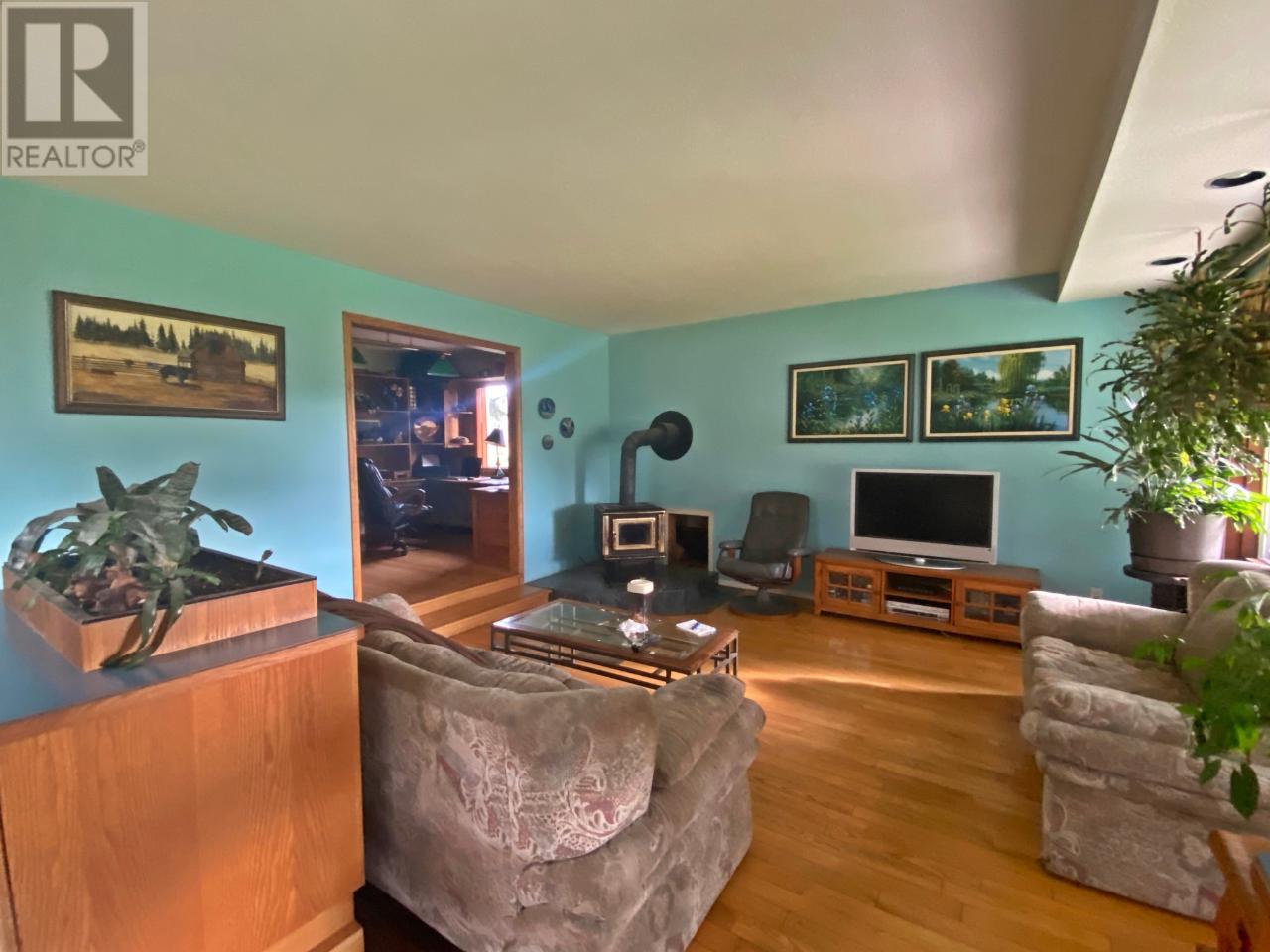 For sale 2 MCLURE FERRY ROAD, Heffley, British Columbia V0E2H0 174283 REALTOR.ca