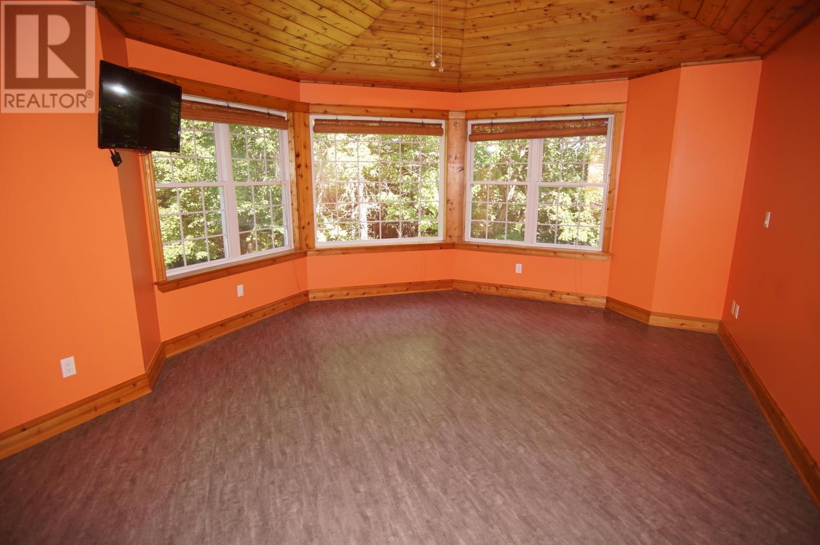 For sale 13 Lakeside Road, Beaverdam Lake, Nova Scotia B0T1W0