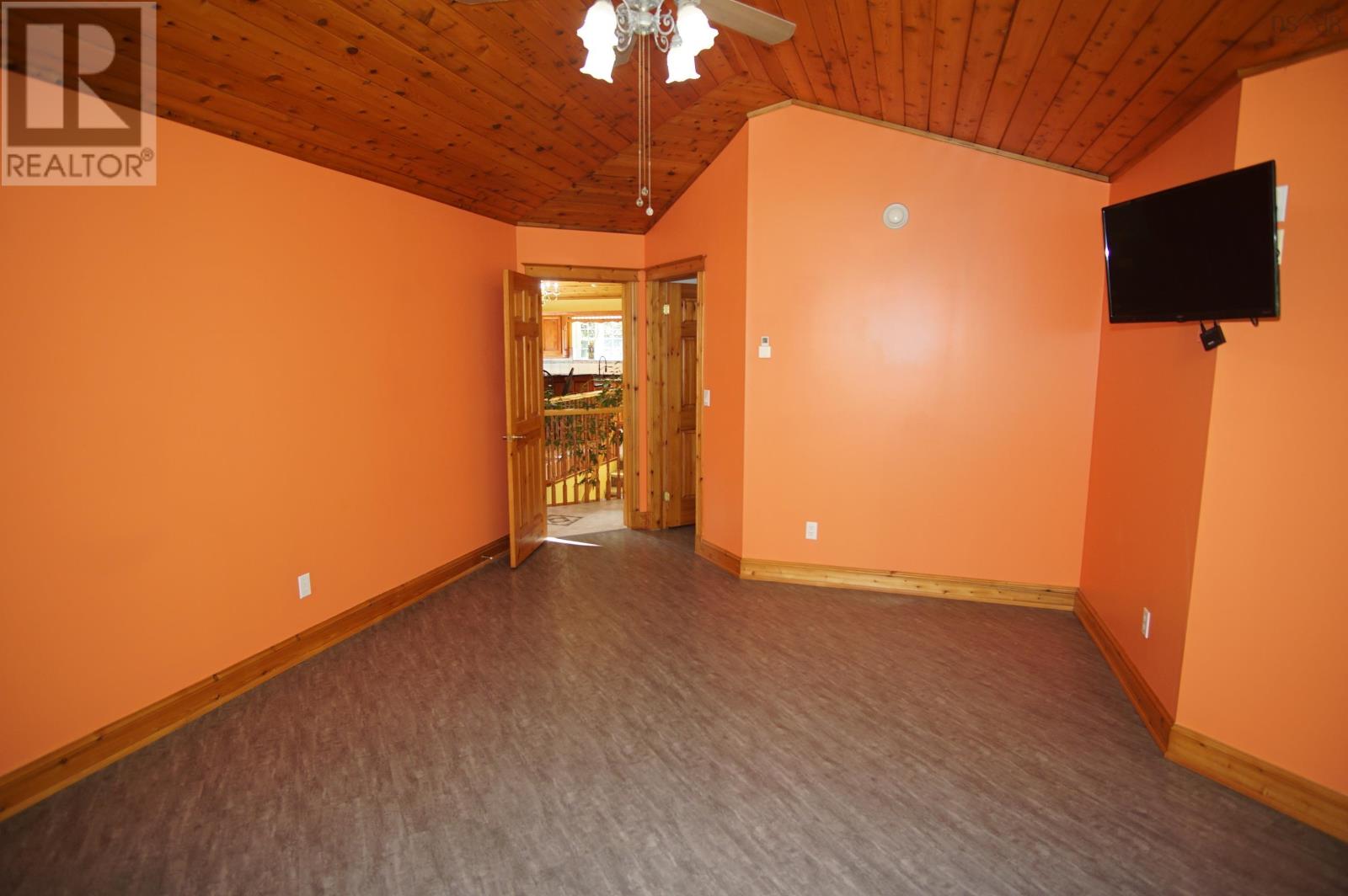 For sale 13 Lakeside Road, Beaverdam Lake, Nova Scotia B0T1W0