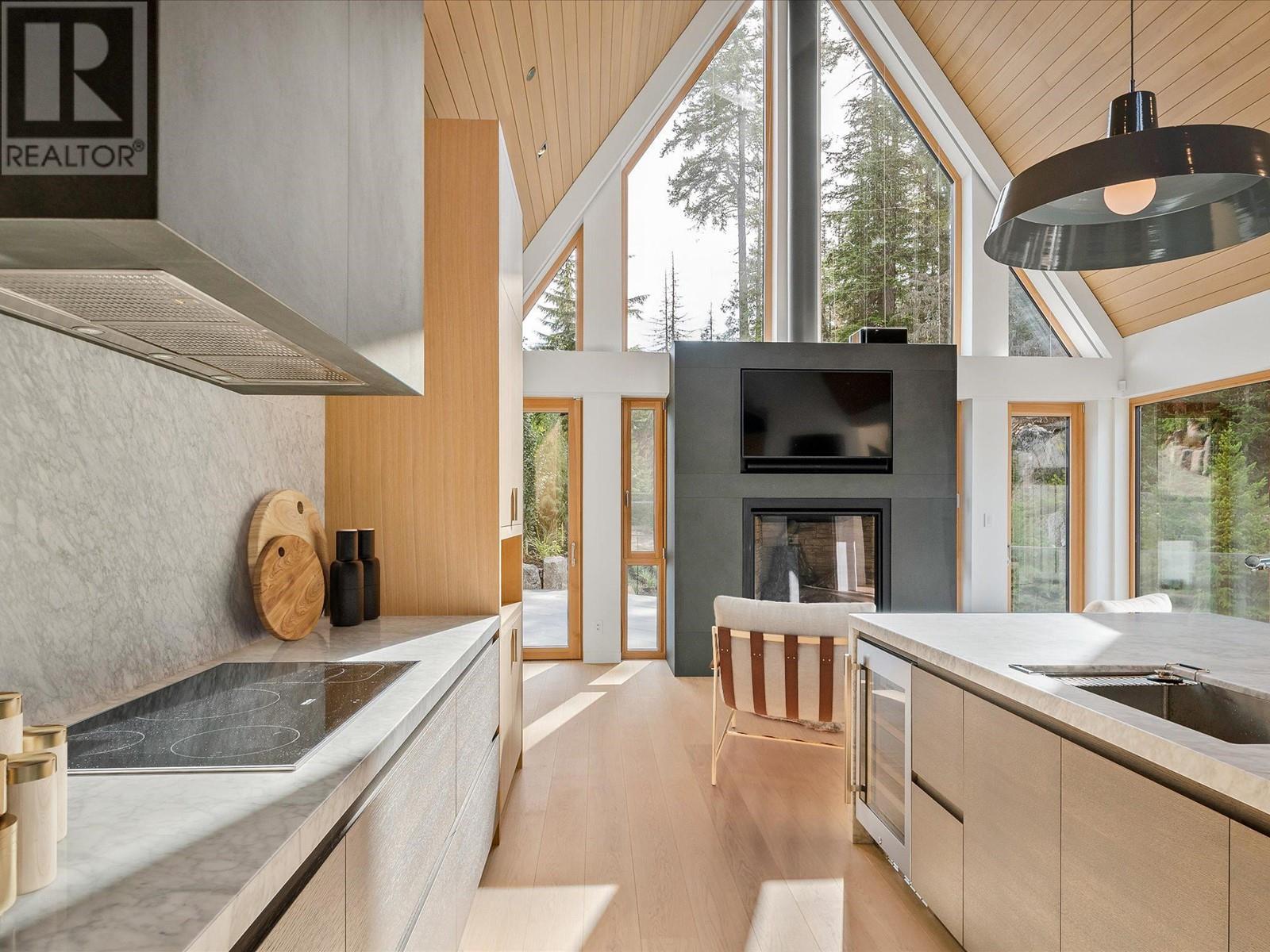 For sale 2925 KADENWOOD DRIVE, Whistler, British Columbia V8E0L6