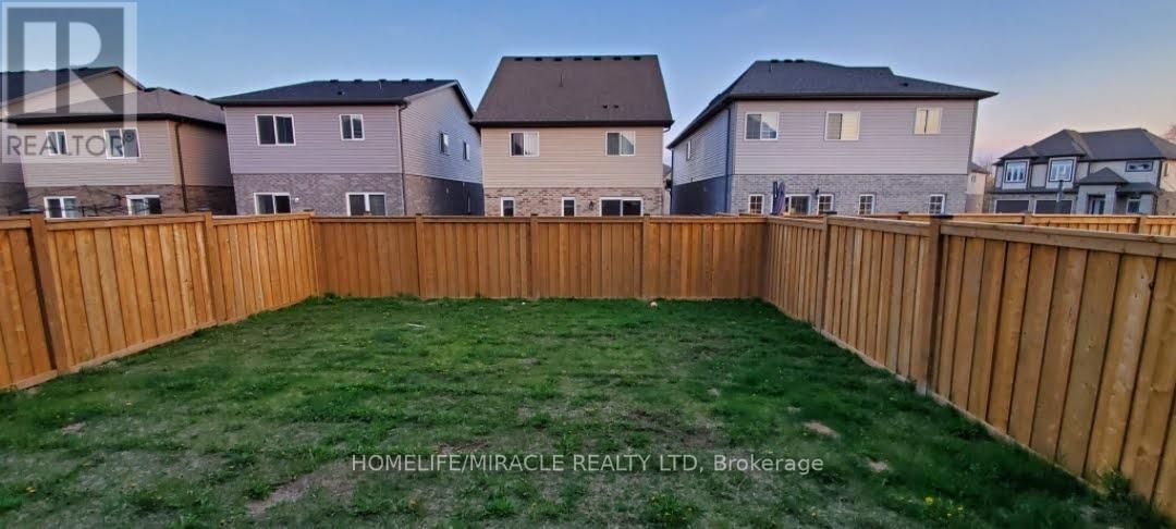 For rent: 233 TALL GRASS CRES, Kitchener, Ontario N2P0G8 - X6738500 ...