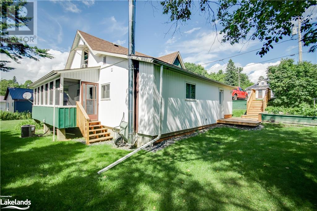 For sale 139 WILSON LAKE Crescent, Port Loring, Ontario P0H1Y0