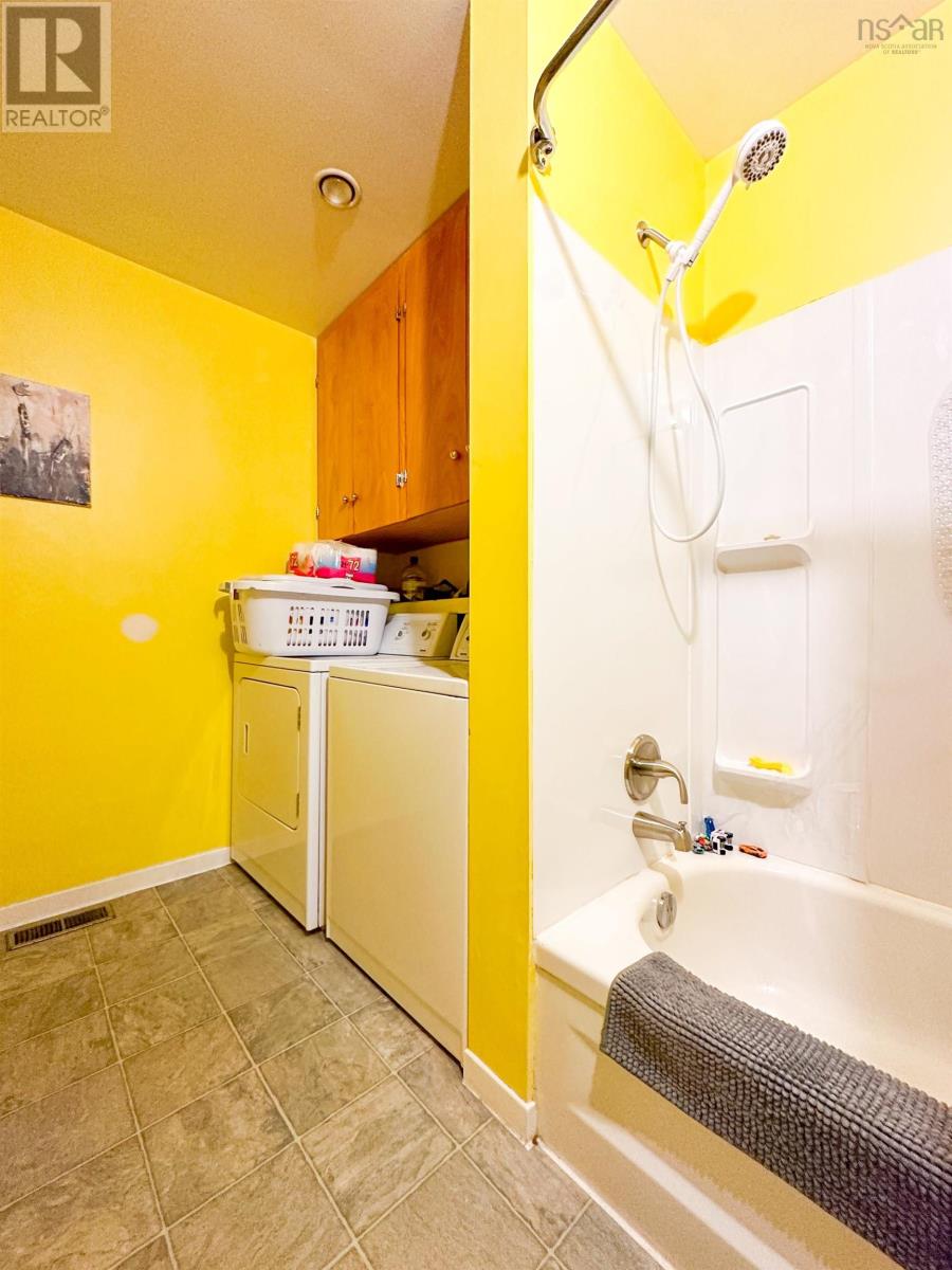 For sale 1521 HIBERNIA Road, Caledonia, Nova Scotia B0T1B0 202317473