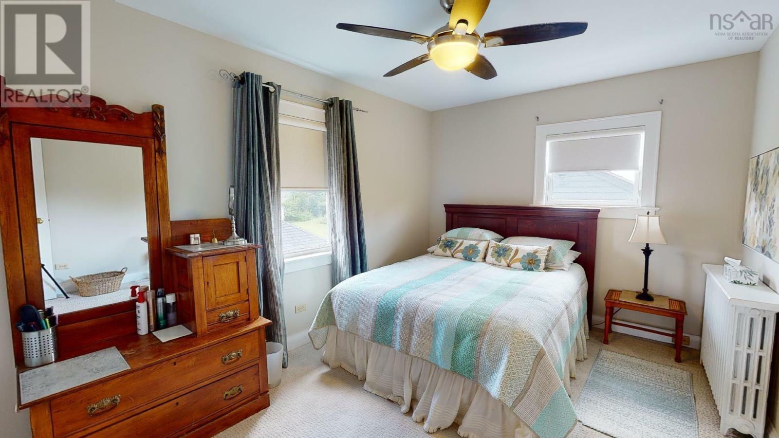 For sale 45 Hillcrest Street, Antigonish, Nova Scotia B2G2E1