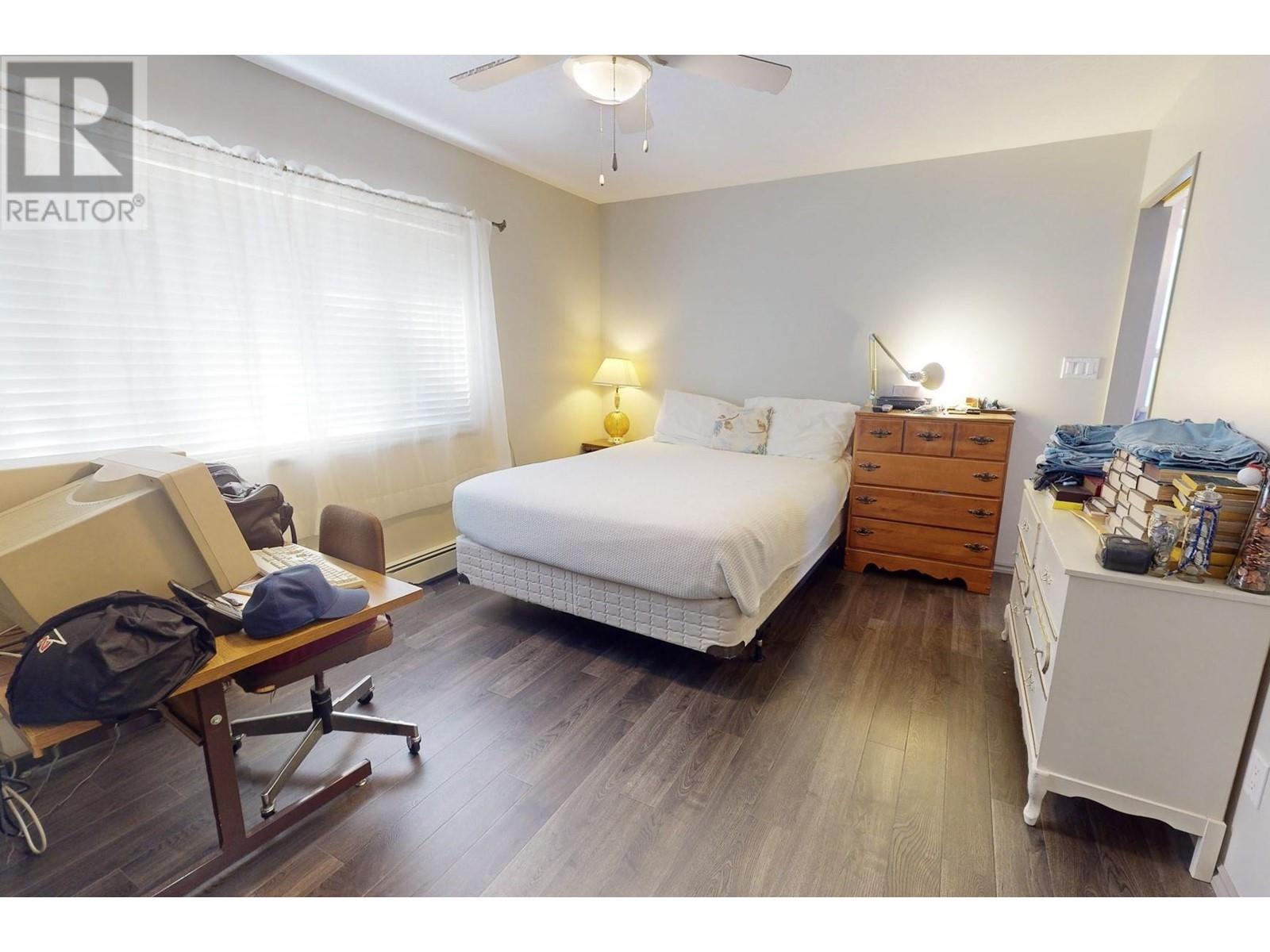 For sale 38053 WESTWAY AVENUE, Squamish, British Columbia V8B0X6