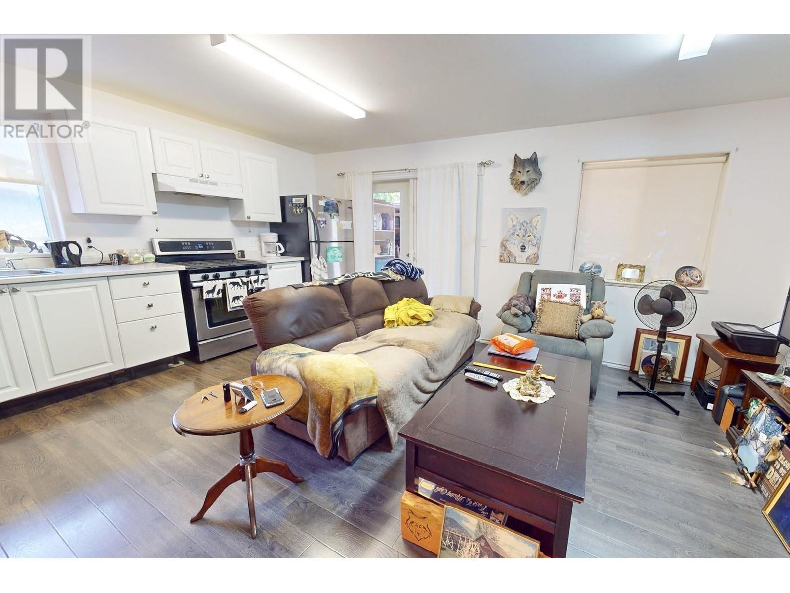 For sale 38053 WESTWAY AVENUE, Squamish, British Columbia V8B0X6