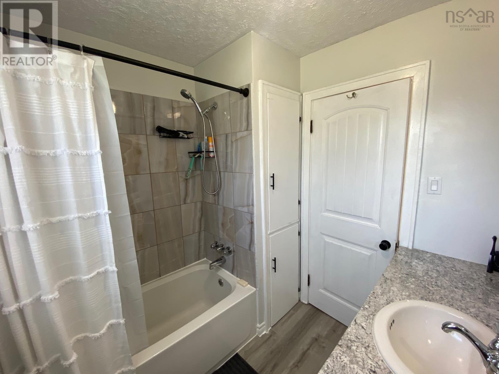 For sale 58 King Street, Yarmouth, Nova Scotia B5A2Y1 202316161