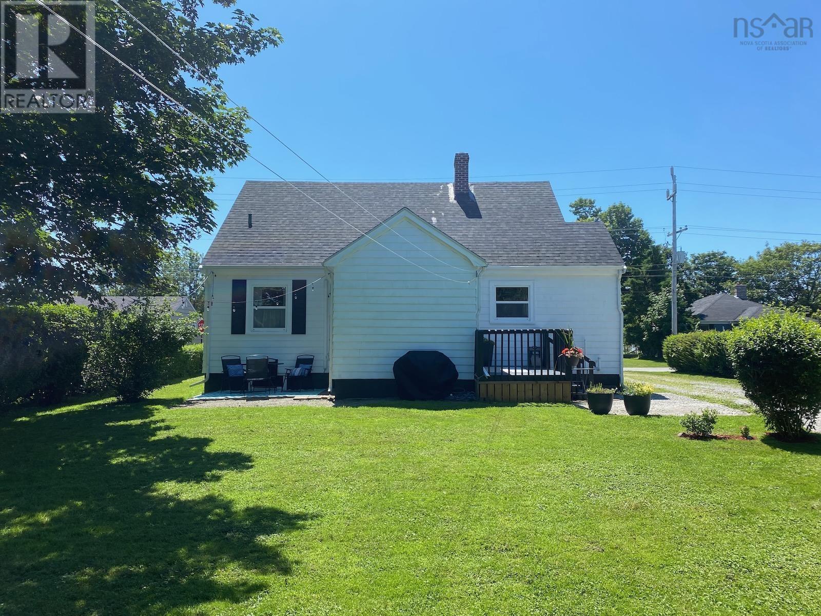 For sale 58 King Street, Yarmouth, Nova Scotia B5A2Y1 202316161