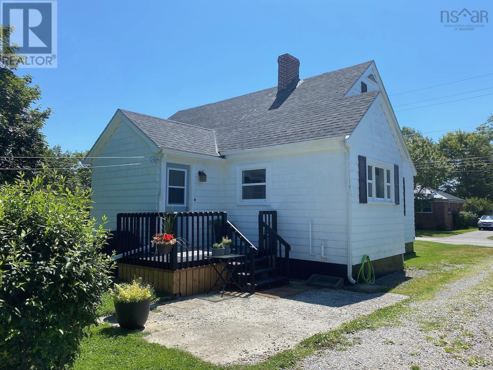 For sale 58 King Street, Yarmouth, Nova Scotia B5A2Y1 202316161