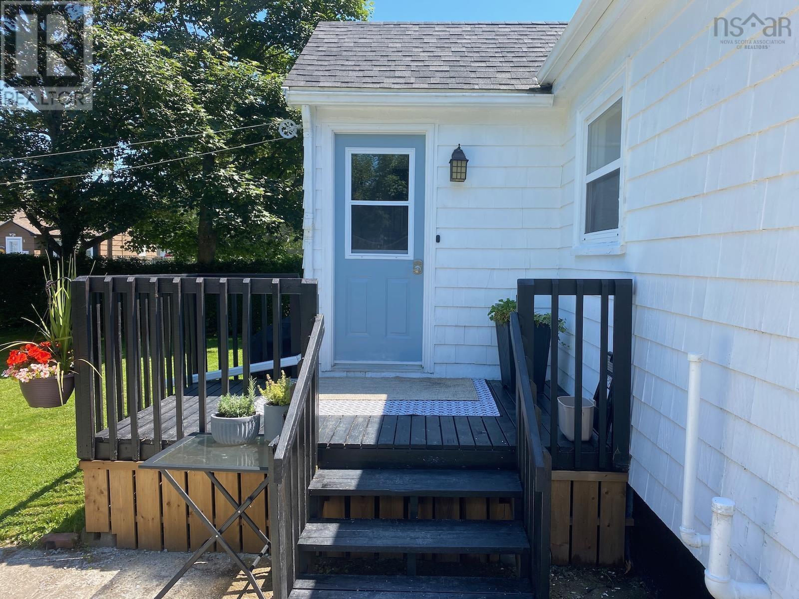 For sale 58 King Street, Yarmouth, Nova Scotia B5A2Y1 202316161