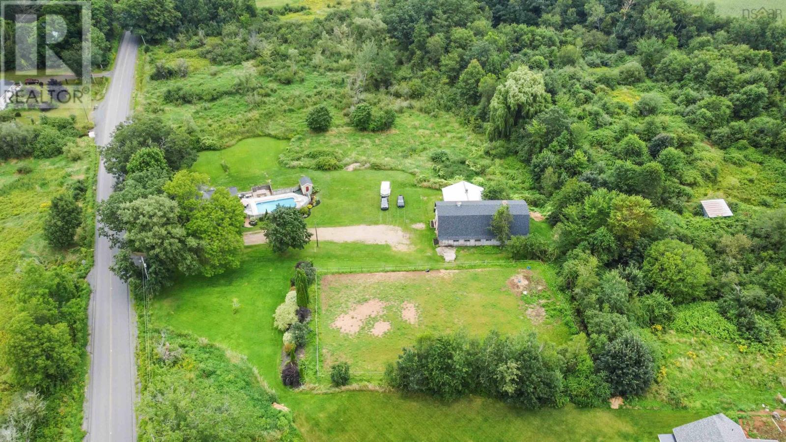 For sale 790 Church Street, Port Williams, Nova Scotia B0P1T0