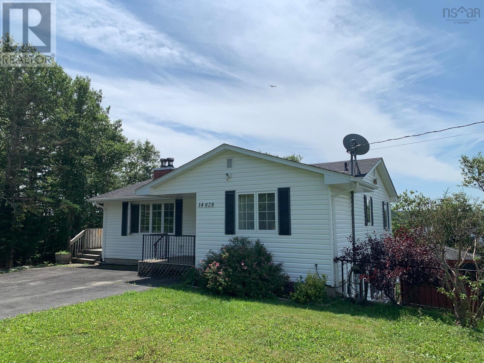 For sale 14828 Highway 7, East Ship Harbour, Nova Scotia B0J3H0