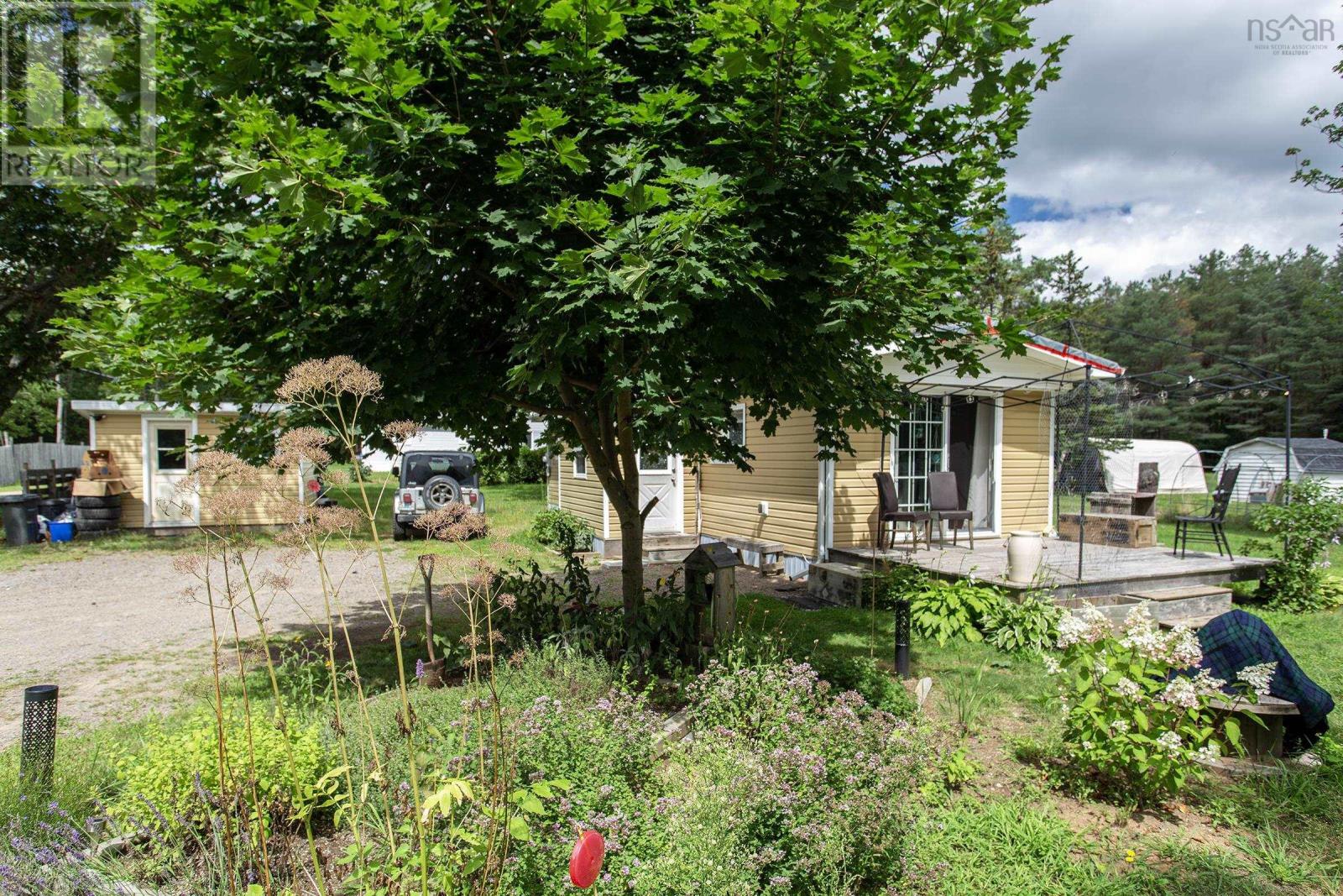 For sale 1453714539 Highway 1, Wilmot, Nova Scotia B0P1W0 202317410