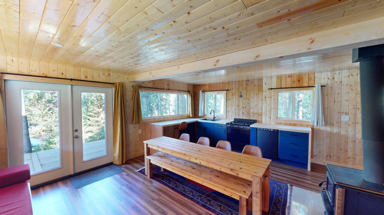 For sale Km 44 WESTSIDE ROAD, Brisco, British Columbia V0A1B0