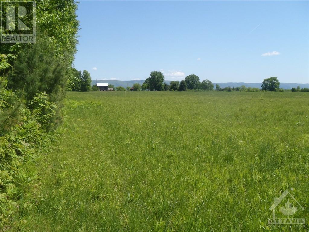 For sale 4475 DUNROBIN ROAD, Ottawa, Ontario K0A3M0 1357741 REALTOR.ca