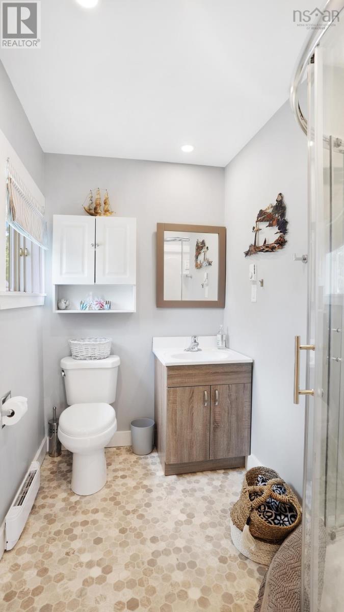 For sale 350 Main Street, Mahone Bay, Nova Scotia B0J2E0 202318056