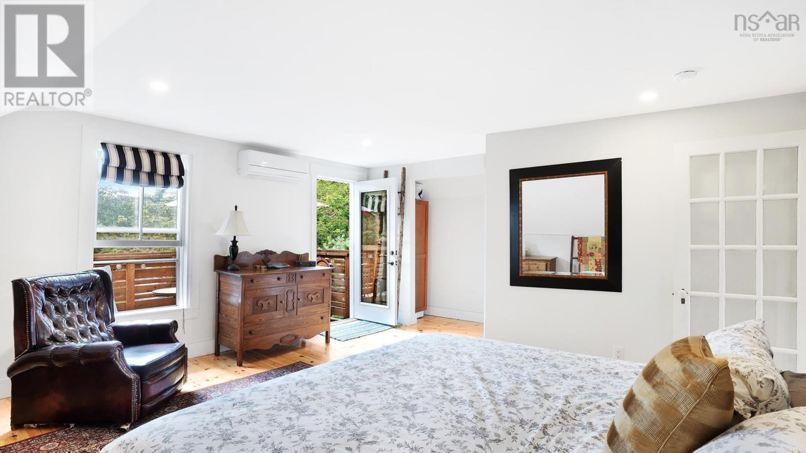 For sale 350 Main Street, Mahone Bay, Nova Scotia B0J2E0 202318056