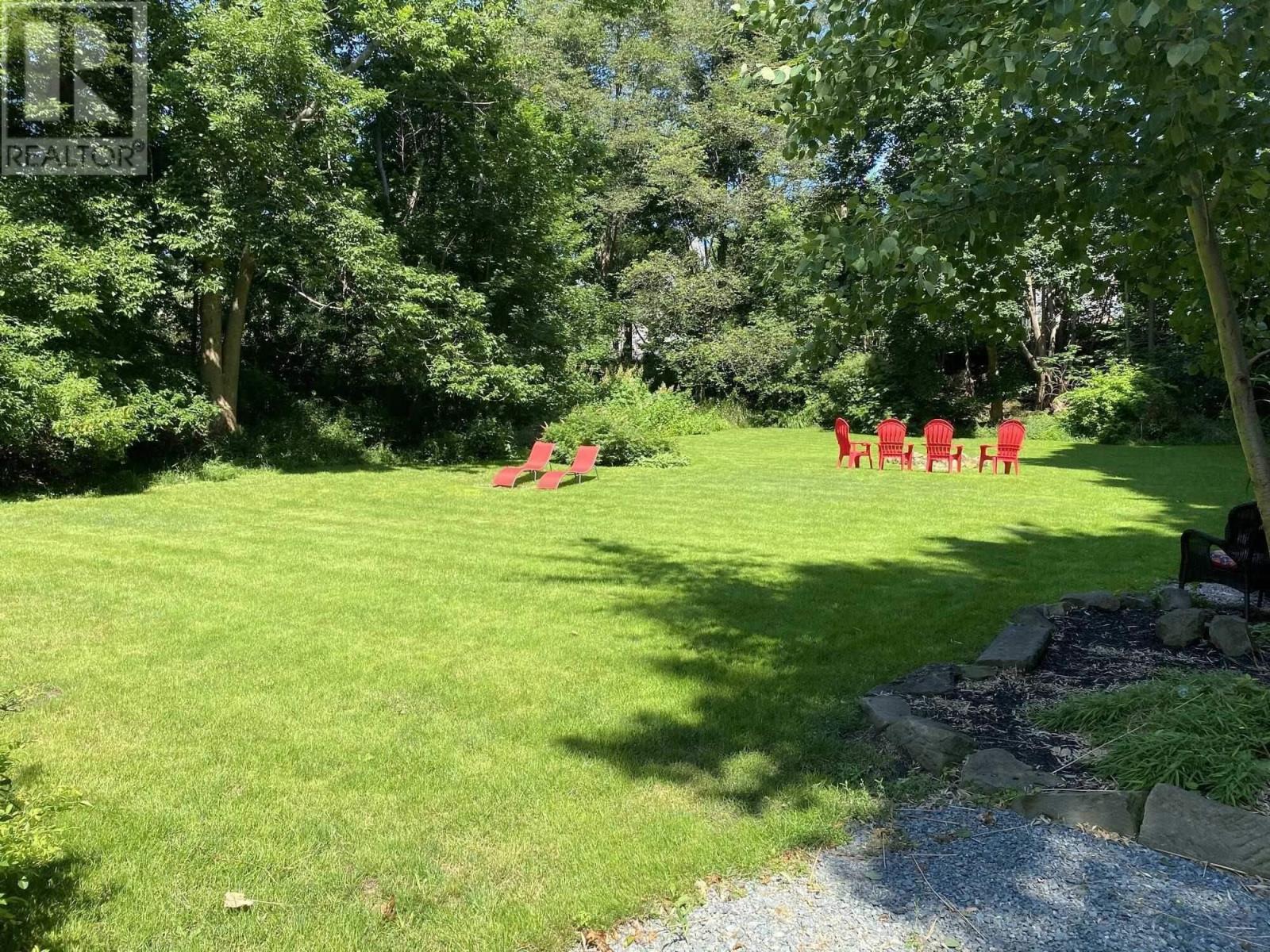 For sale 90 Front Street, Pictou, Nova Scotia B0K1H0 202316014