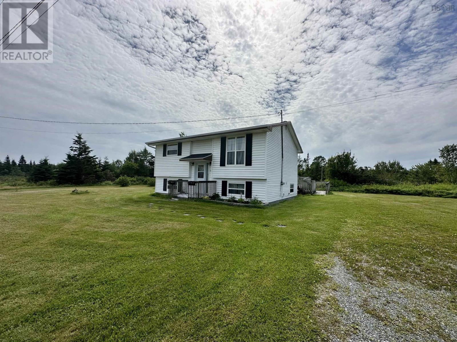 For sale 52 Parlee Road, Moser River, Nova Scotia B0J2K0 202316052 REALTOR.ca