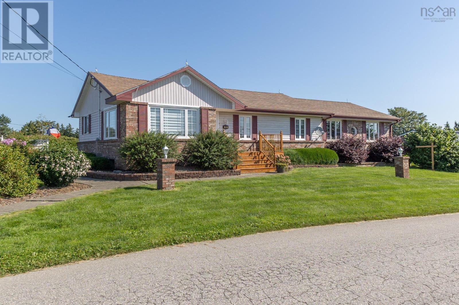 For sale 11 Chemin De L'Allee Road, West Pubnico, Nova Scotia B0W3S0