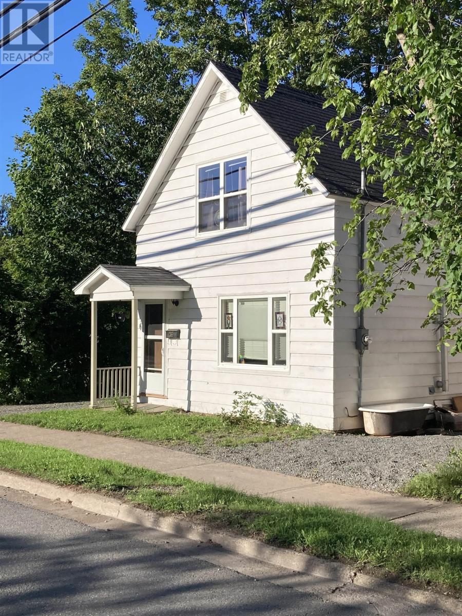 For sale 136 College Street, Antigonish, Nova Scotia B2G1Y1