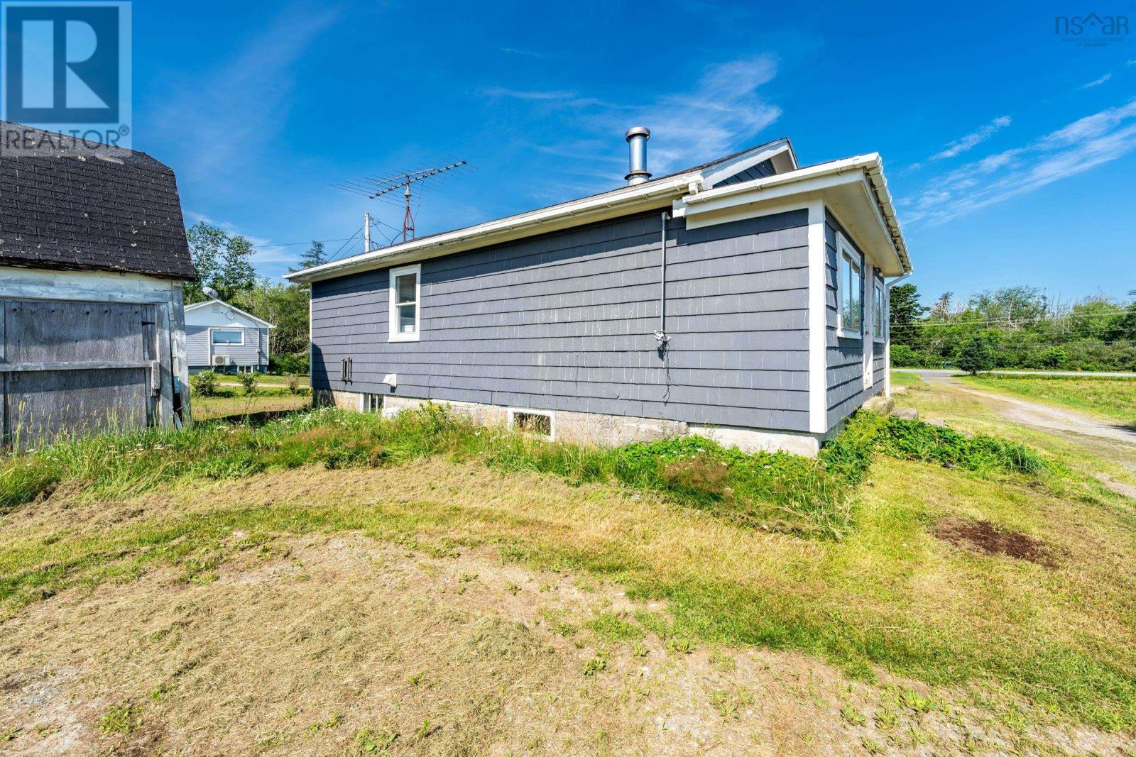 For sale 590 Second Division Road, Meteghan, Nova Scotia B0W2L0