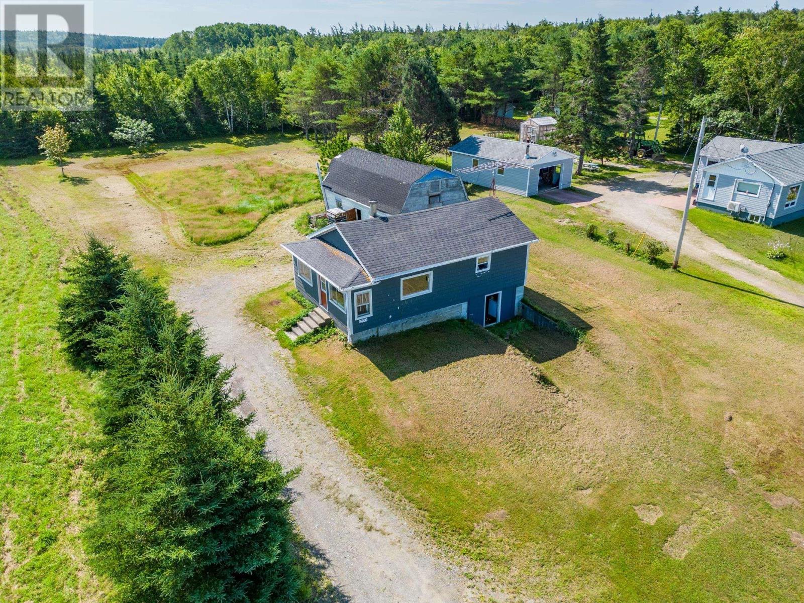 For sale: 590 Second Division Road, Meteghan, Nova Scotia B0W2L0 ...