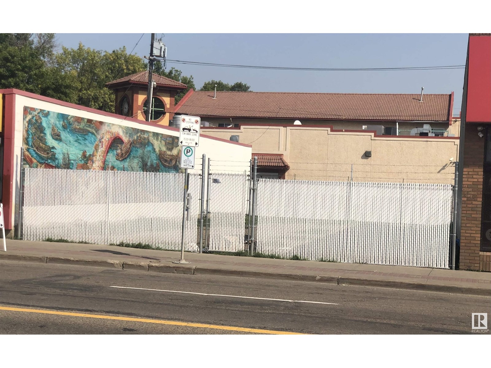 For sale 10669 97 ST NW NW, Edmonton, Alberta T5H2L7 E4353843