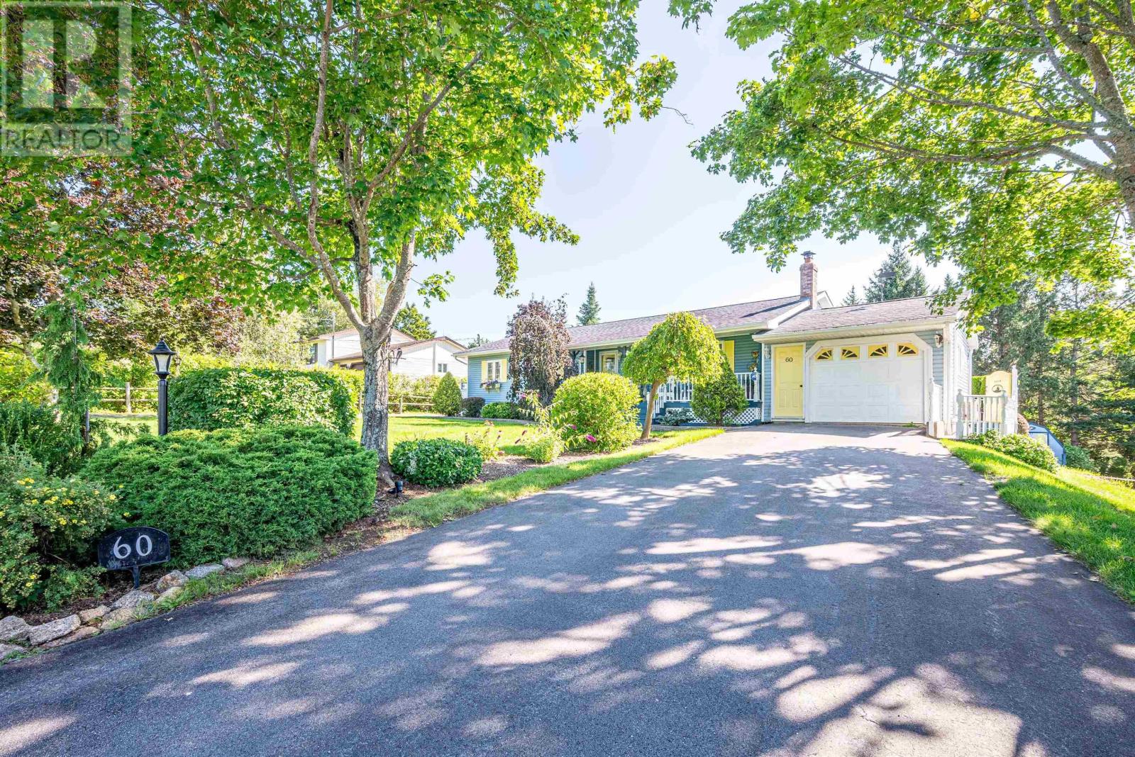 For sale 60 Valley View Drive, Falmouth, Nova Scotia B0P1P0