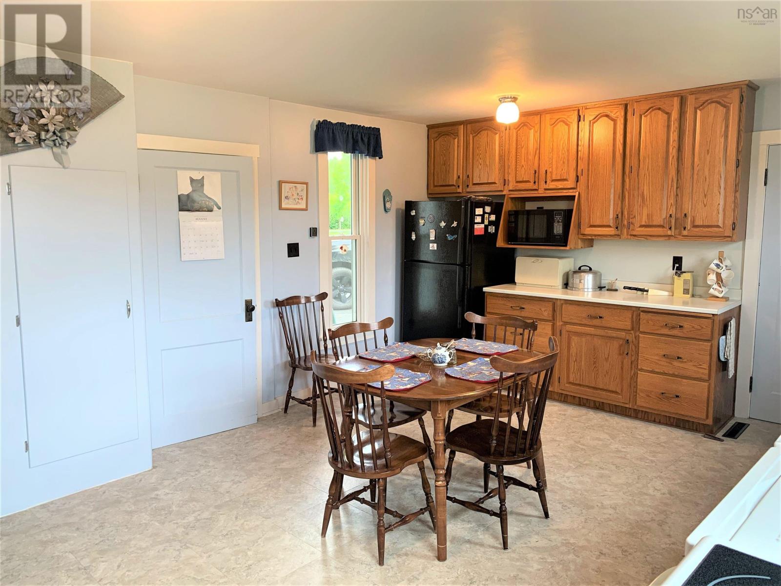 For sale 3890 Eastern Avenue, Parrsboro, Nova Scotia B0M1S0