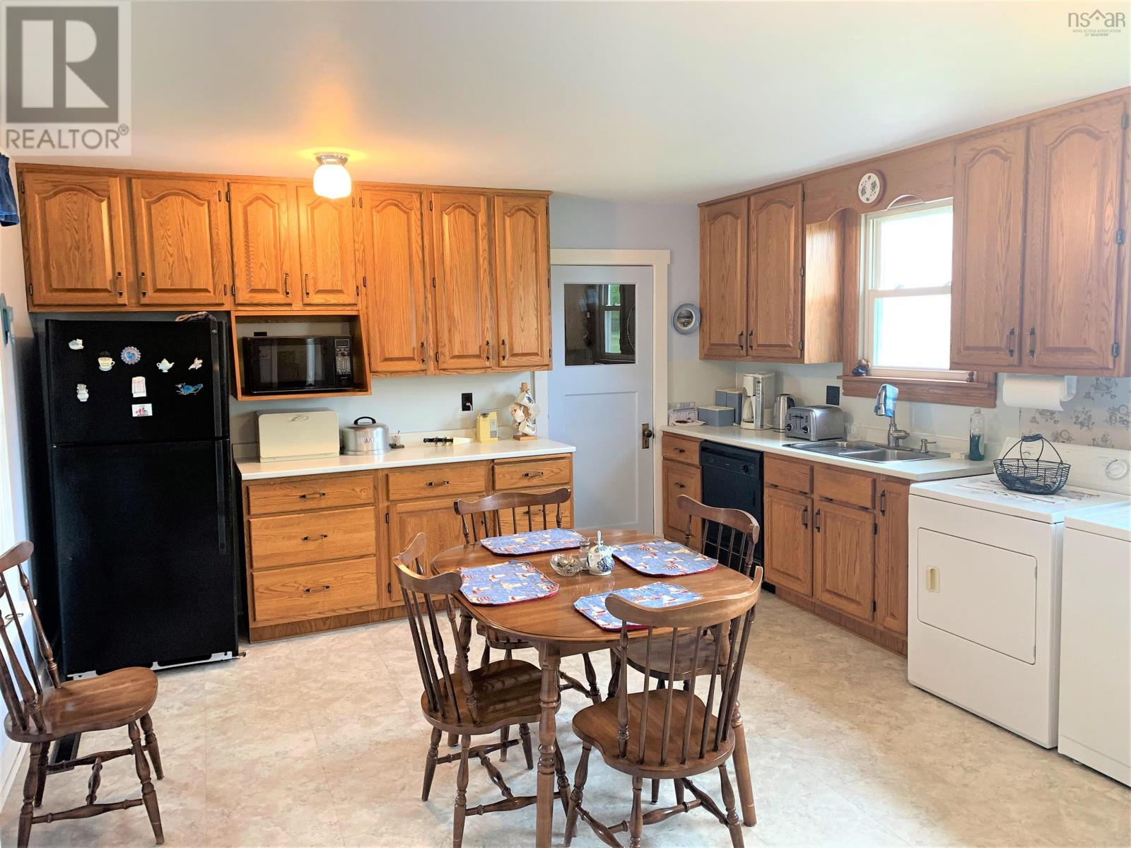 For sale 3890 Eastern Avenue, Parrsboro, Nova Scotia B0M1S0