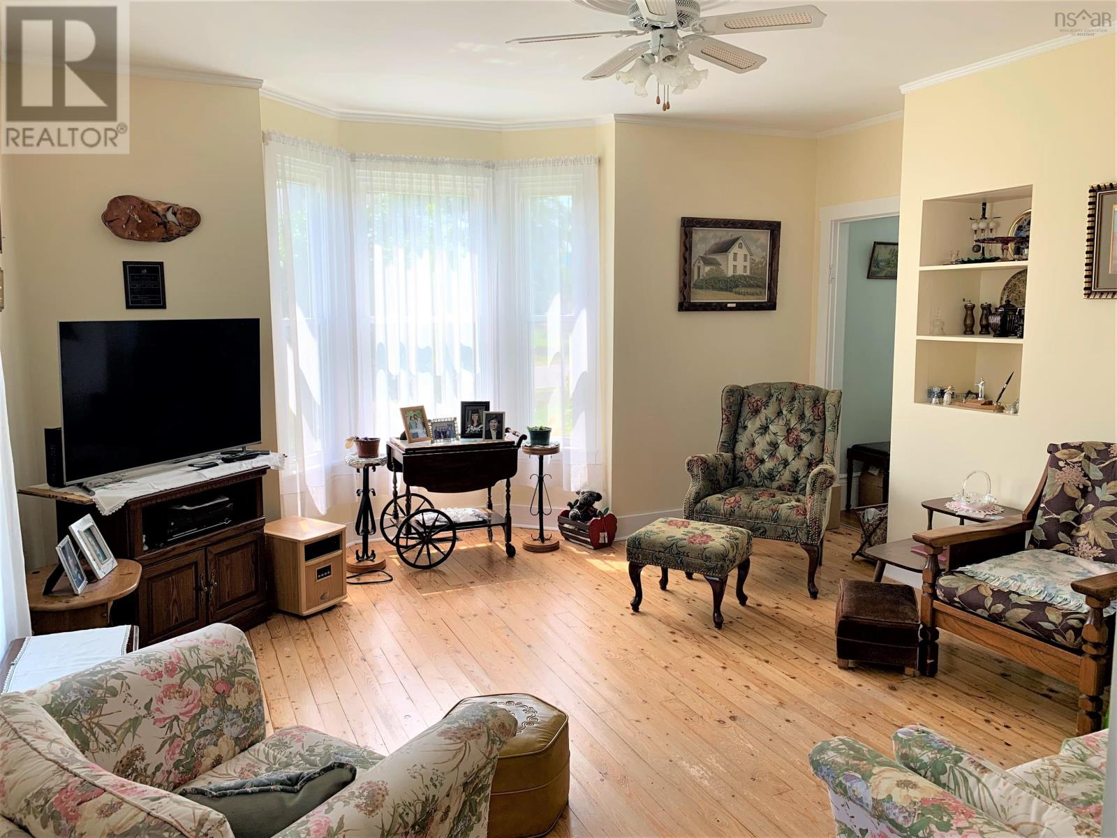 For sale 3890 Eastern Avenue, Parrsboro, Nova Scotia B0M1S0