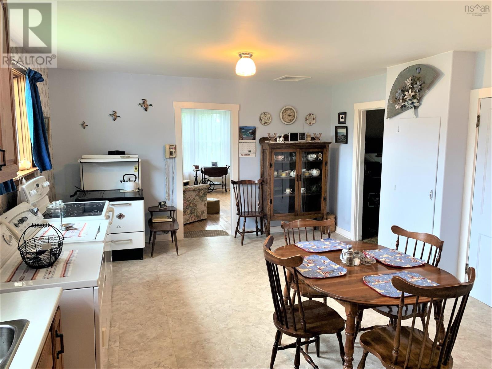 For sale 3890 Eastern Avenue, Parrsboro, Nova Scotia B0M1S0