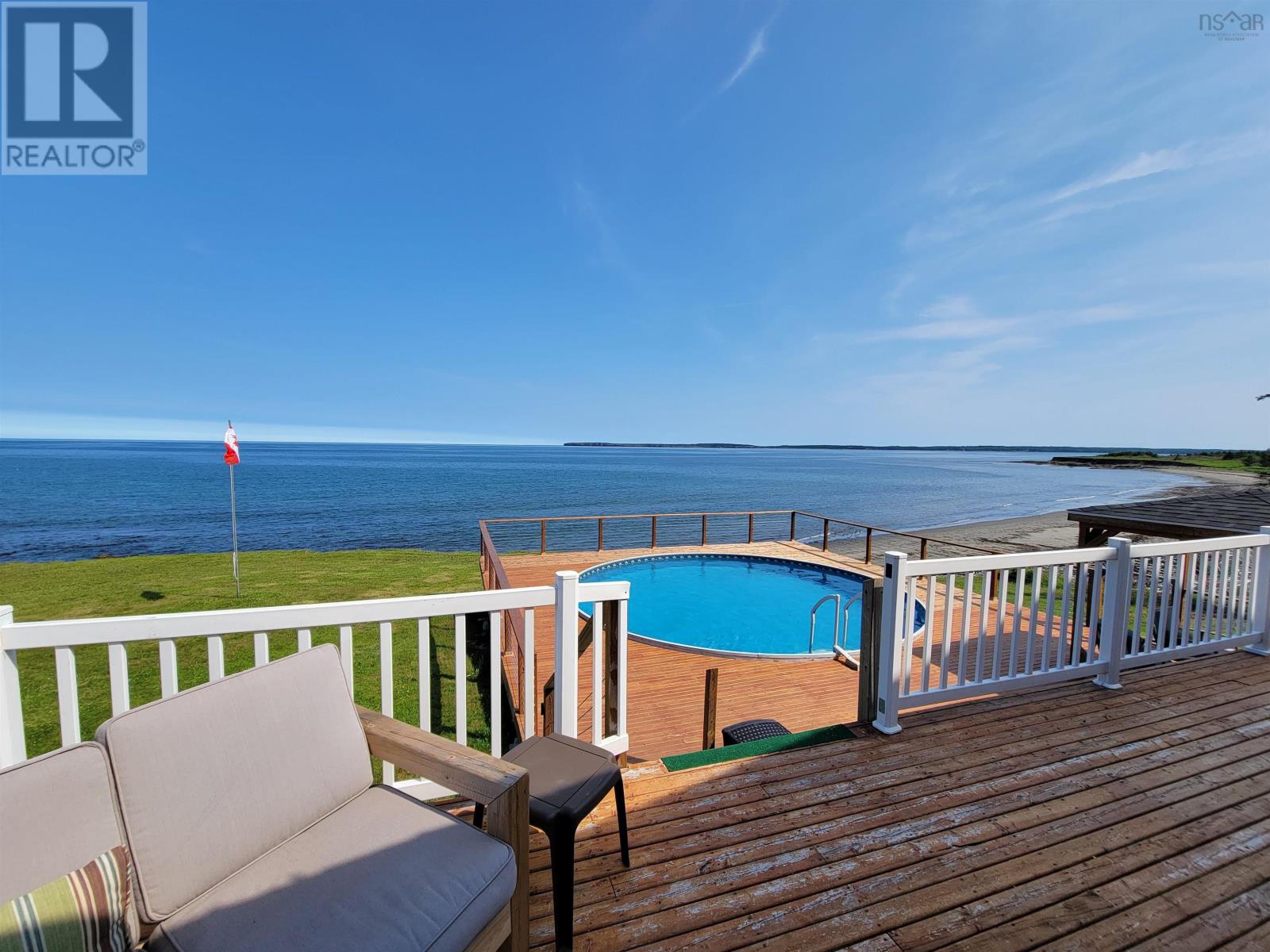 À vendre 542 Long Beach Road, Port Morien, NouvelleÉcosse B1B1G6