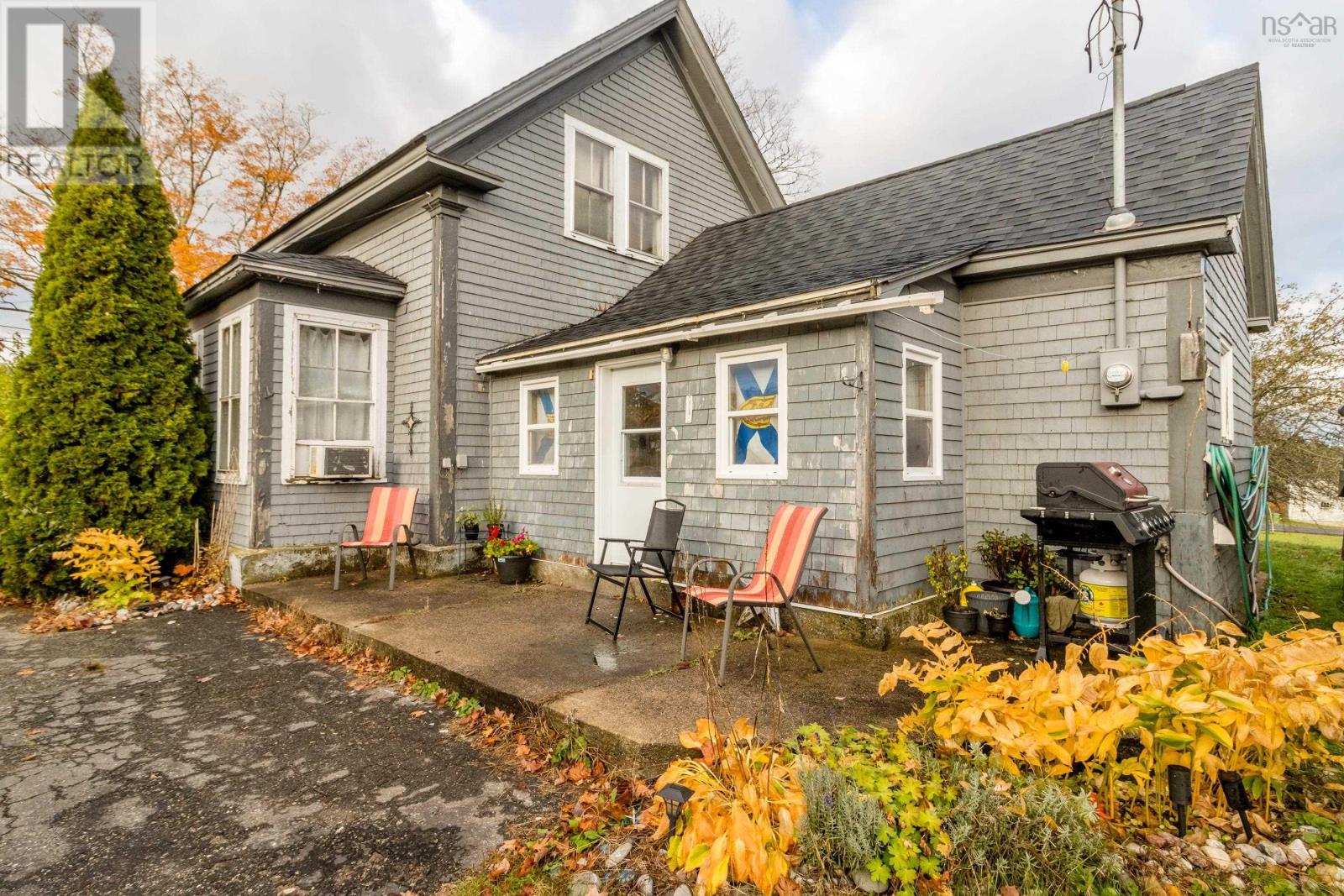 For sale 6904 Aylesford Road, Factorydale, Nova Scotia B0P1C0