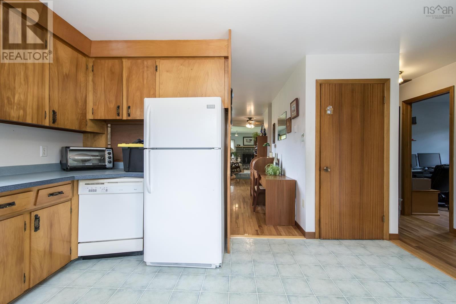 4 Spruce Lane, Boutiliers Point, Nova Scotia B3W4G8 REALTOR.ca