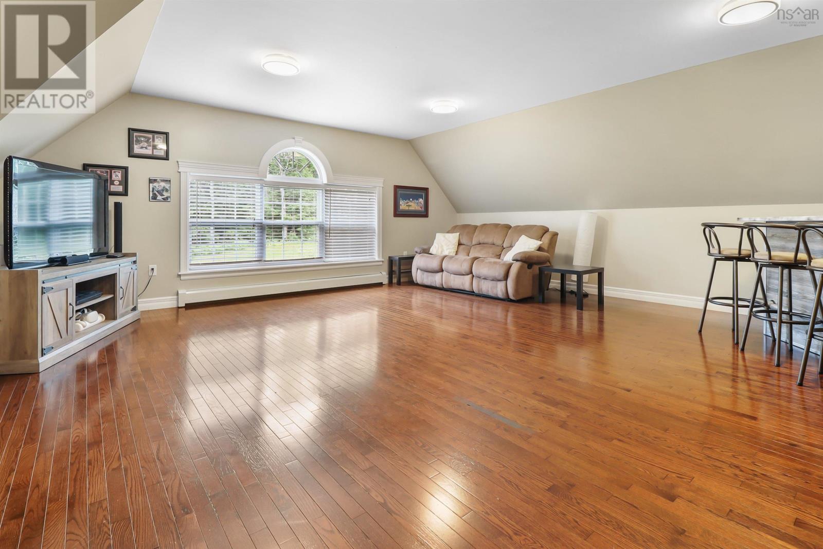 For sale 293 Kinsac Road, Beaver Bank, Nova Scotia B4G1C6 202315013