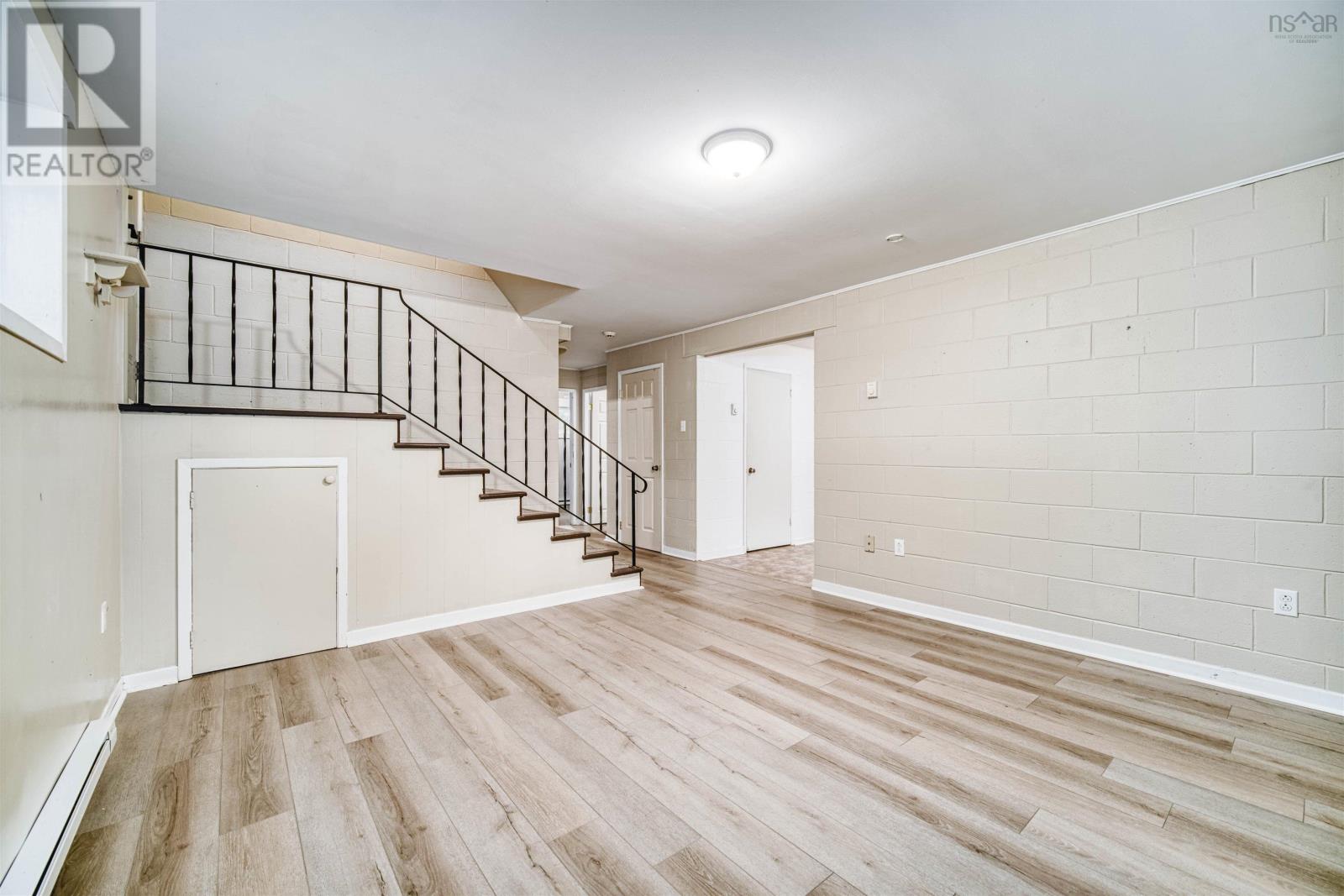 For sale 81/83 Pleasant Street, Wolfville, Nova Scotia B4P2R7