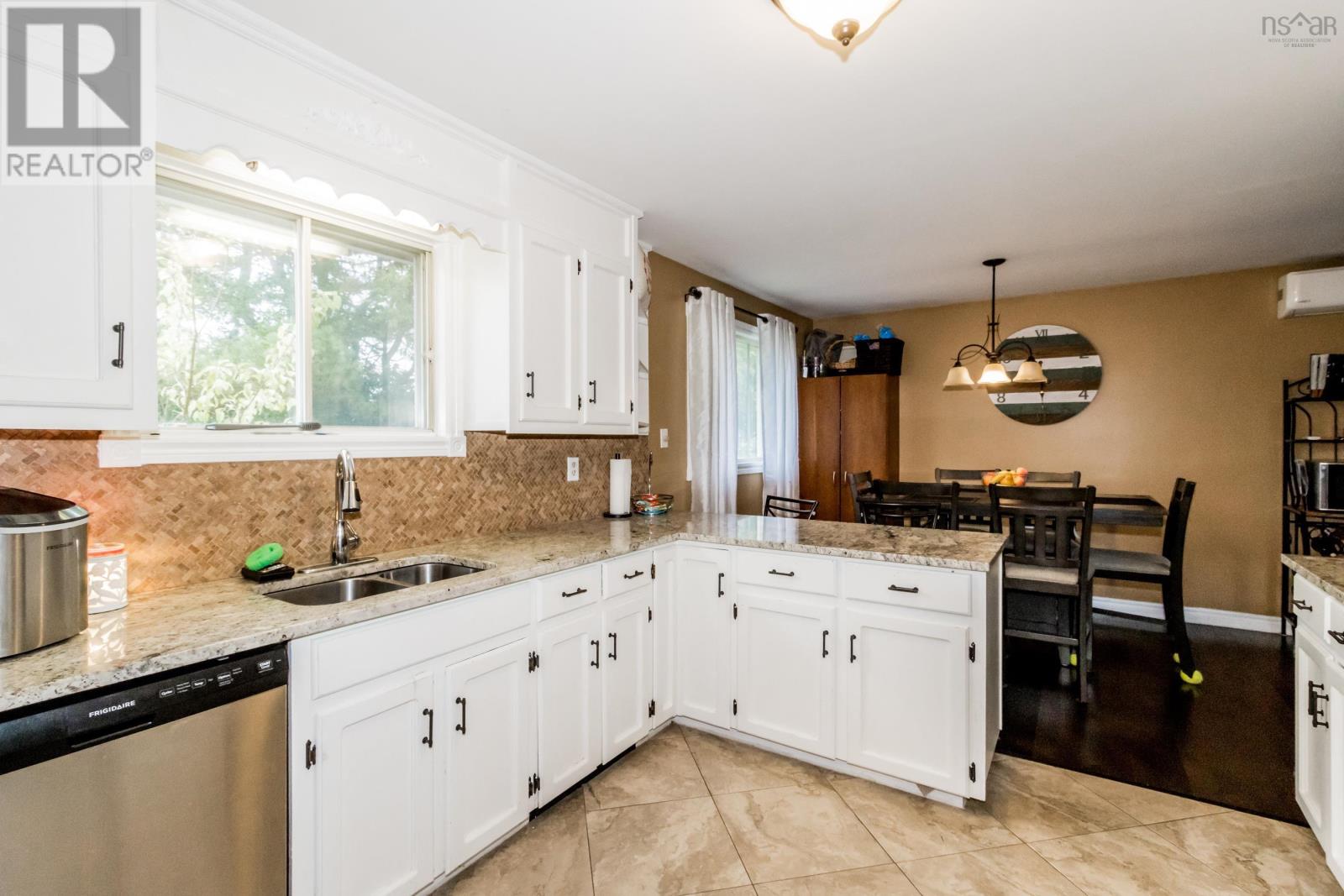 For sale 50 Cortland Crescent, Kentville, Nova Scotia B4N3X3